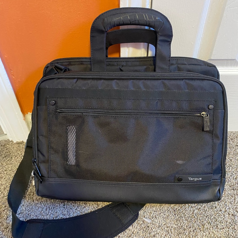 Targus Black Laptop Bag
